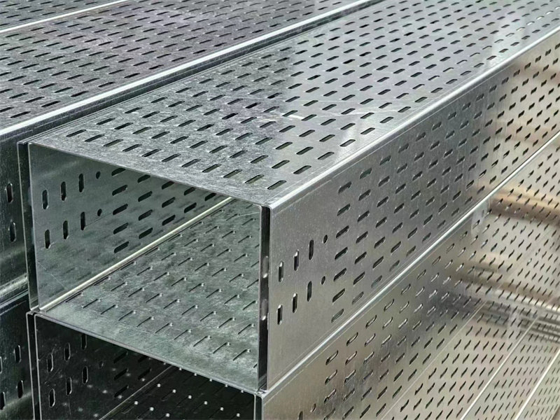 托盘式电缆桥架